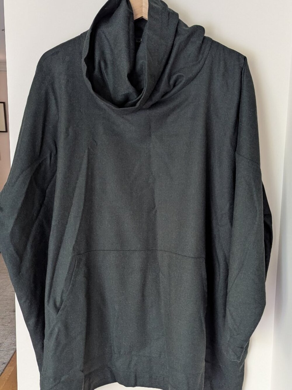 Eskandar wool top